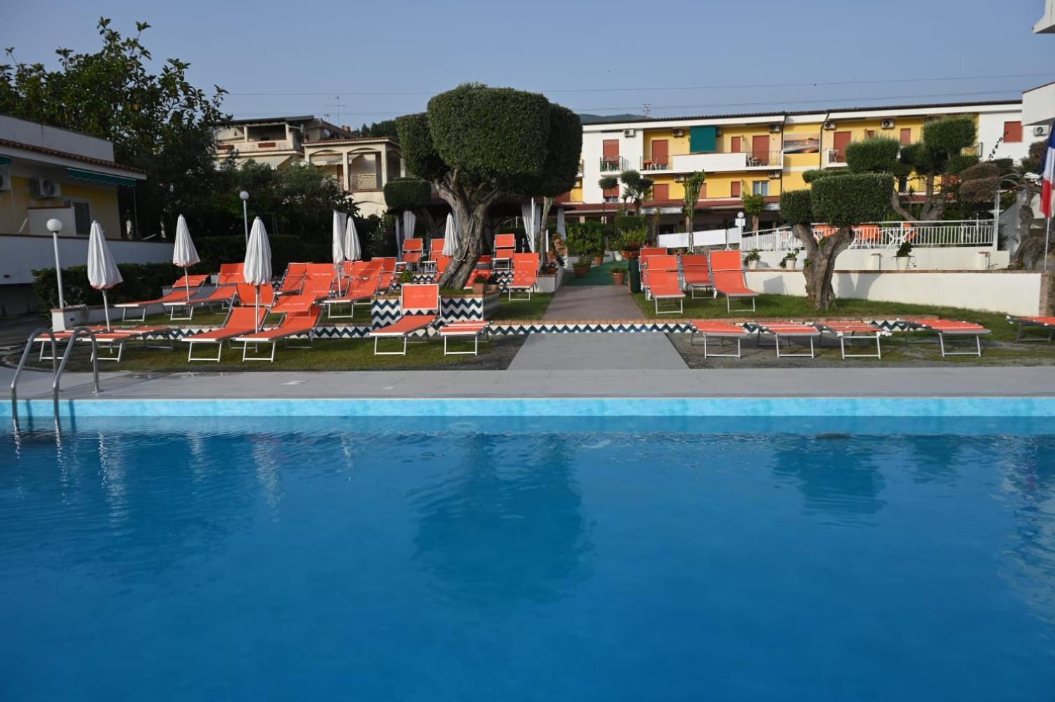 Hotel Cristina Diamante Exterior photo
